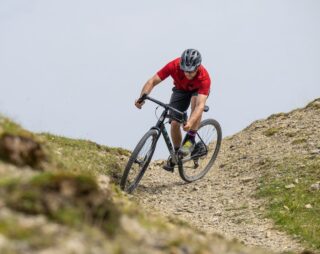 Man riding Gestalt X on a gravel path