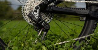 Rift Zone E XR SRAM GX Eagle AXS T-Type derailleur detail.